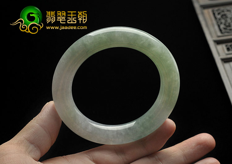 糯冰种晴水缅甸翡翠A货圆条手镯（55mm）