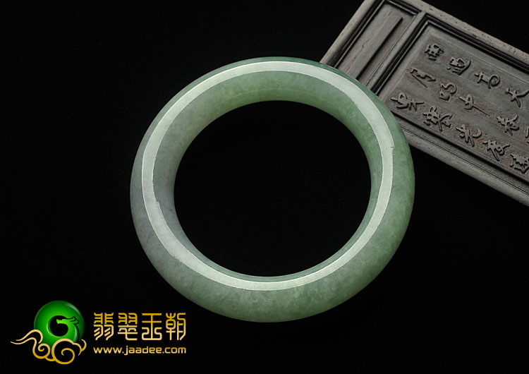 糯冰种晴水缅甸翡翠A货圆条手镯（56.2mm）
