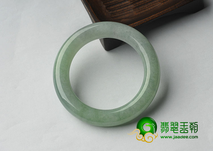 糯冰种晴水缅甸翡翠A货圆条手镯（56.2mm）