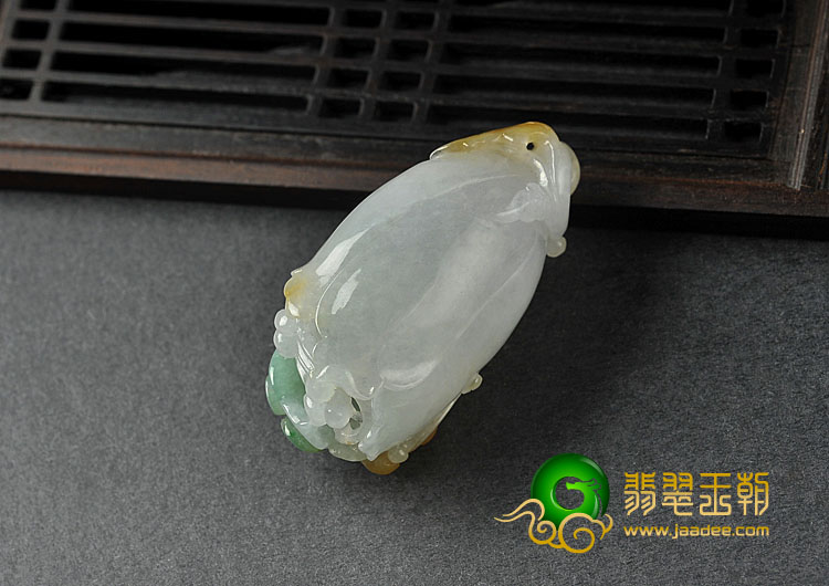 糯冰种三彩缅甸翡翠A货亭亭玉立挂件