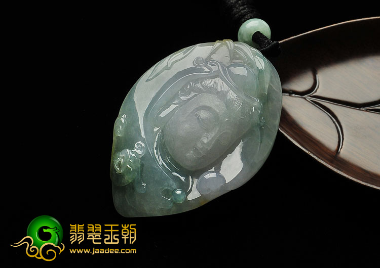 冰种淡三彩缅甸翡翠A货观音头挂件