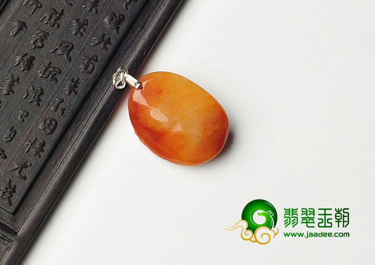 糯冰种红翡缅甸翡翠A货玉佛挂件