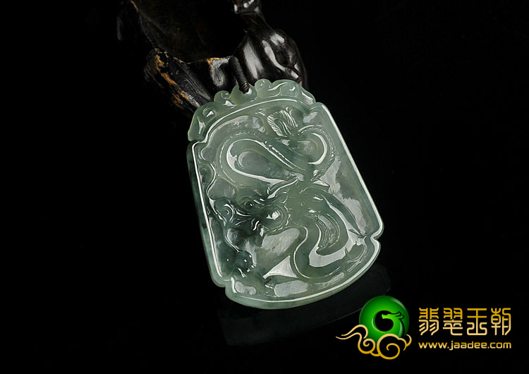 冰种飘花缅甸翡翠A货龙牌挂件
