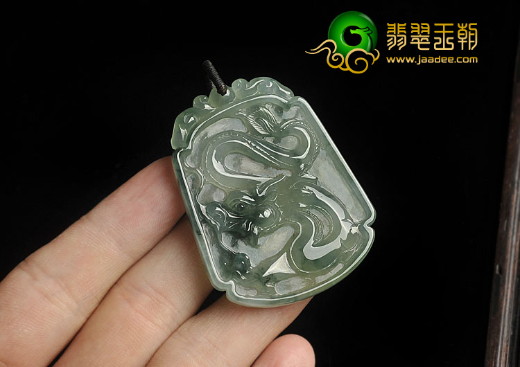 冰种飘花缅甸翡翠A货龙牌挂件