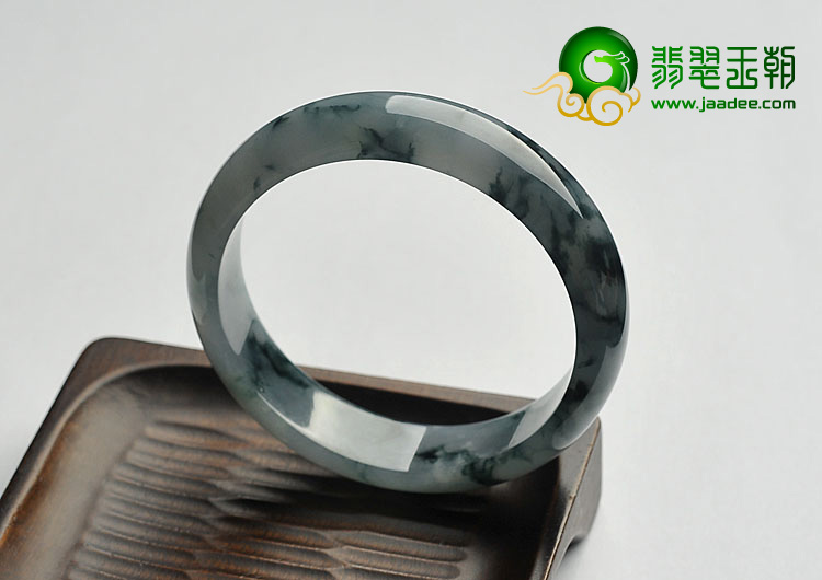 糯冰种飘花缅甸翡翠A货手镯（57.3mm）