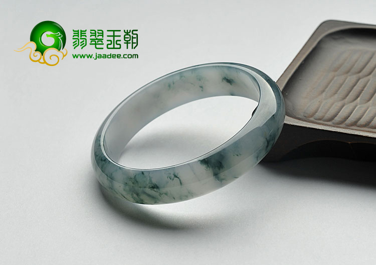 糯冰种飘花缅甸翡翠A货手镯（58.5mm）