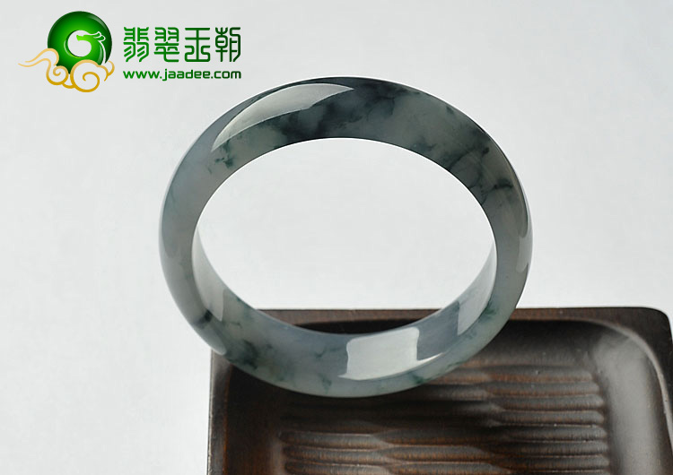 糯冰种飘花缅甸翡翠A货手镯（55.5mm）