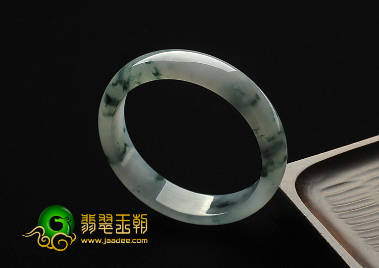 糯冰种飘花缅甸翡翠A货手镯（59.1mm）