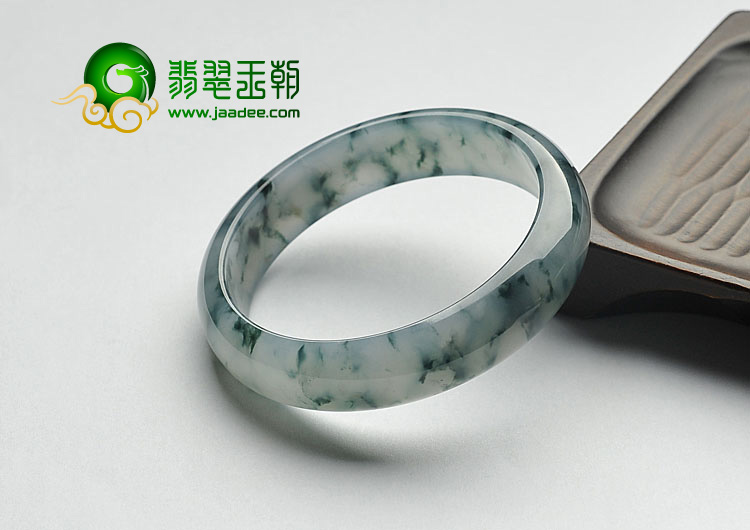 糯冰种飘花缅甸翡翠A货手镯（59.2mm）