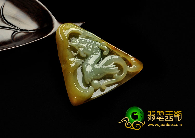 糯冰种褐黄翡缅甸翡翠A货龙牌挂件