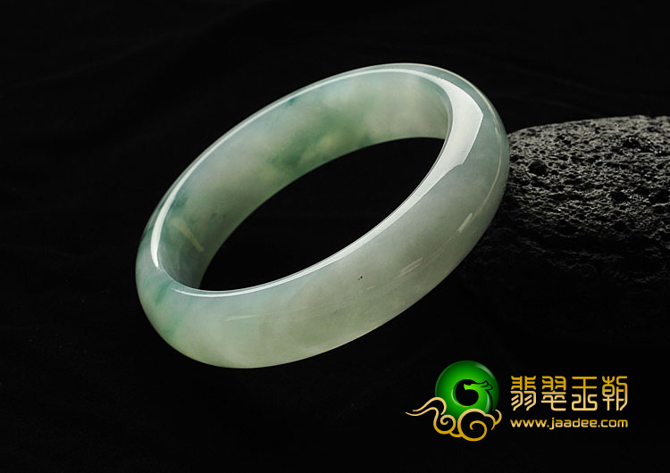 糯冰种飘花缅甸翡翠A货手镯（58.5mm）