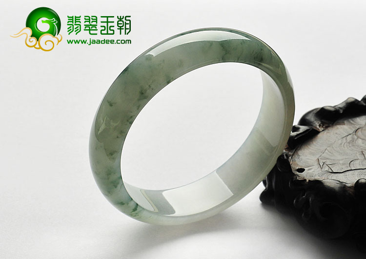 糯冰种飘花缅甸翡翠A货手镯（59.8mm）