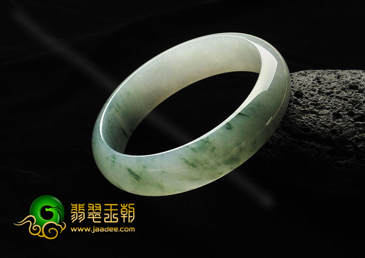 糯冰种飘花缅甸翡翠A货手镯（59.8mm）