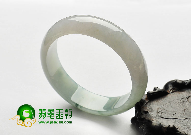 糯冰种飘花缅甸翡翠A货手镯（58.9mm）