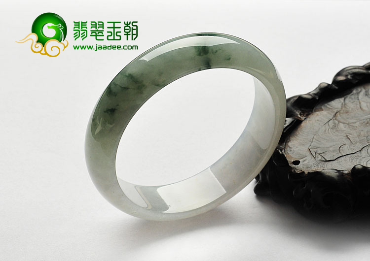 糯冰种飘花缅甸翡翠A货手镯（58.9mm）