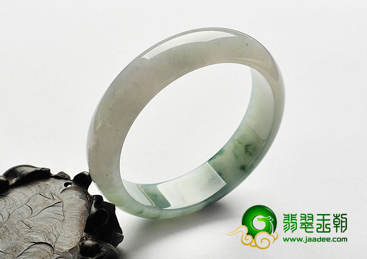 糯冰种飘花缅甸翡翠A货手镯（59.5mm）