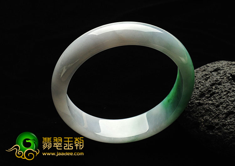糯冰种翠色缅甸翡翠A货手镯（58.2mm）
