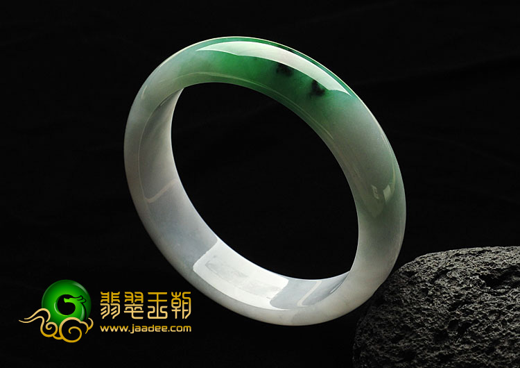 糯冰种翠色缅甸翡翠A货手镯（58.2mm）