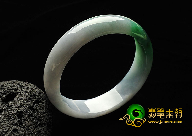 糯冰种翠色缅甸翡翠A货手镯（58.2mm）