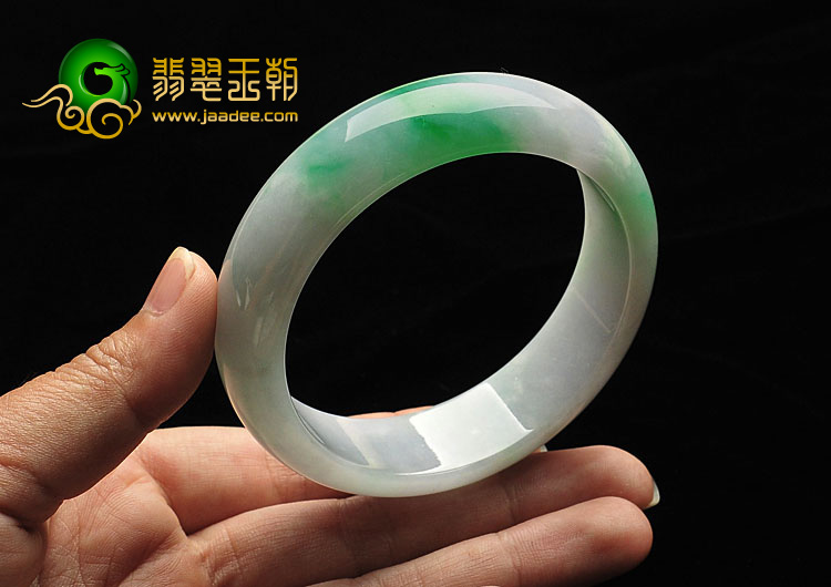糯冰种淡春带彩缅甸翡翠A货手镯（58.1mm）