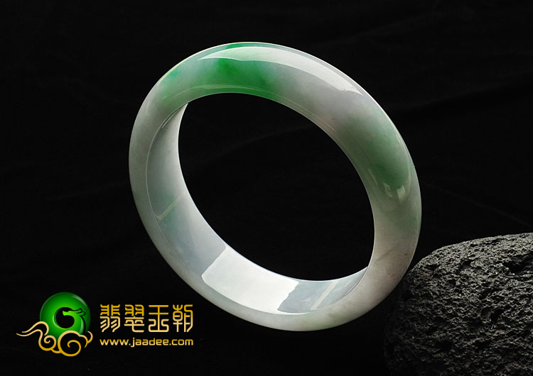 糯冰种淡春带彩缅甸翡翠A货手镯（58.1mm）
