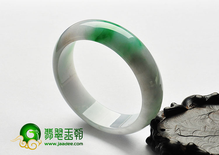 糯冰种淡春带彩缅甸翡翠A货手镯（58.1mm）