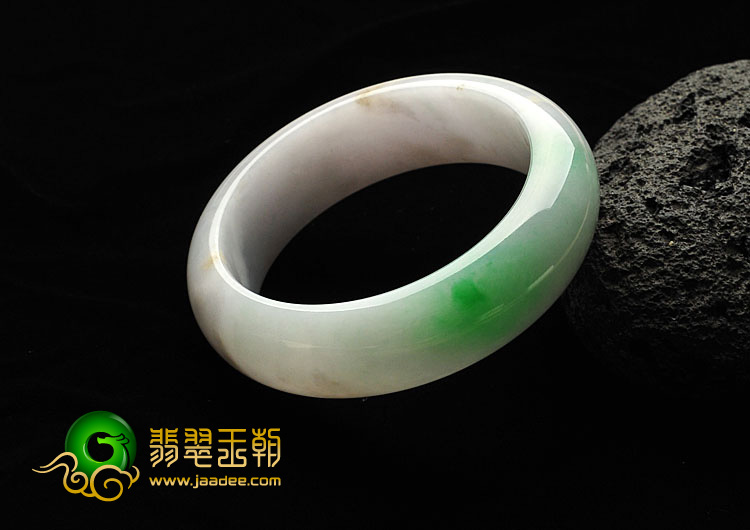 糯冰种淡春带彩缅甸翡翠A货手镯（56.8mm）