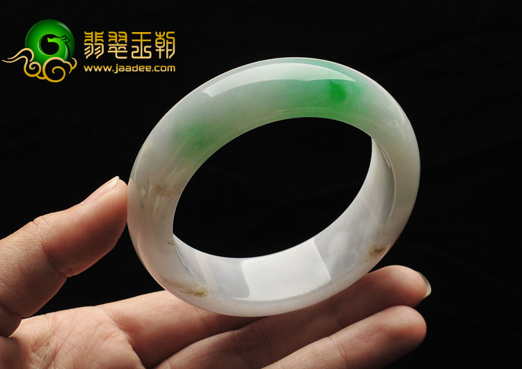 糯冰种淡春带彩缅甸翡翠A货手镯（56.8mm）