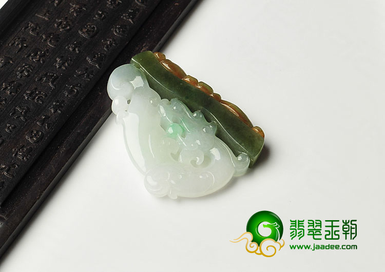 糯冰种褐黄翡缅甸翡翠A货仿古龙挂件