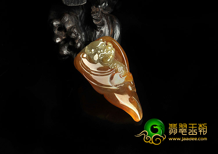 糯冰种褐黄翡缅甸翡翠A货飞龙挂件