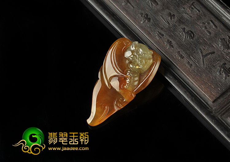 糯冰种褐黄翡缅甸翡翠A货飞龙挂件