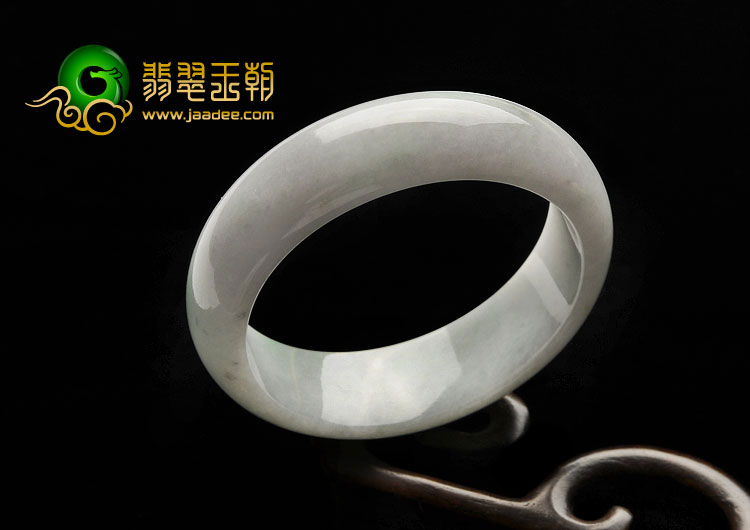 糯冰种略飘翠缅甸翡翠A货手镯（59.2mm）