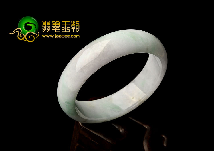 糯冰种飘翠缅甸翡翠A货手镯（57.6mm）