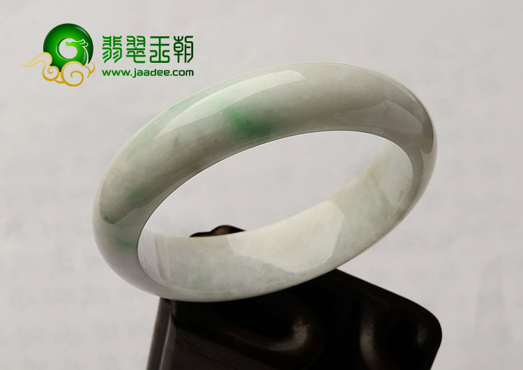 糯冰种飘翠缅甸翡翠A货手镯（59.2mm）