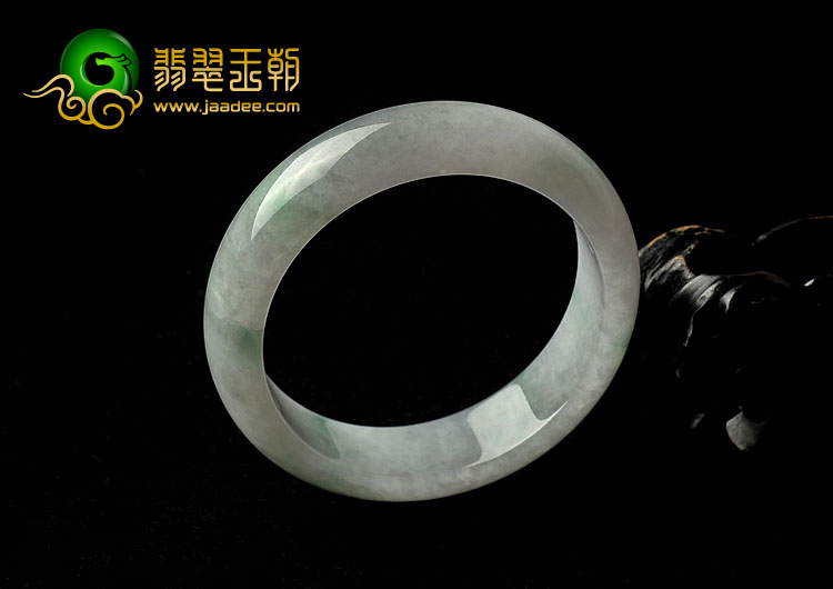 糯冰种飘翠缅甸翡翠A货手镯（59.2mm）