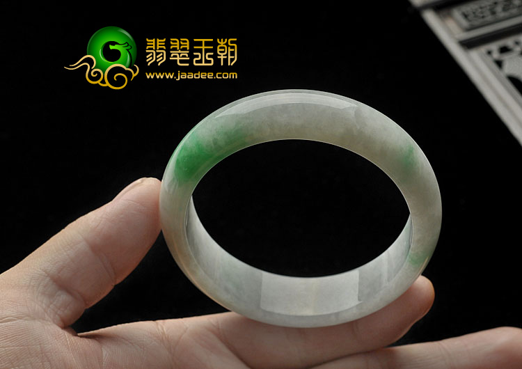 糯冰种飘翠缅甸翡翠A货手镯（57.3mm）