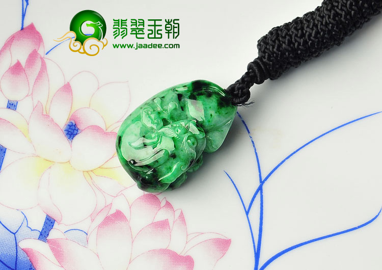 糯冰种廯加绿缅甸翡翠A货貔貅挂件