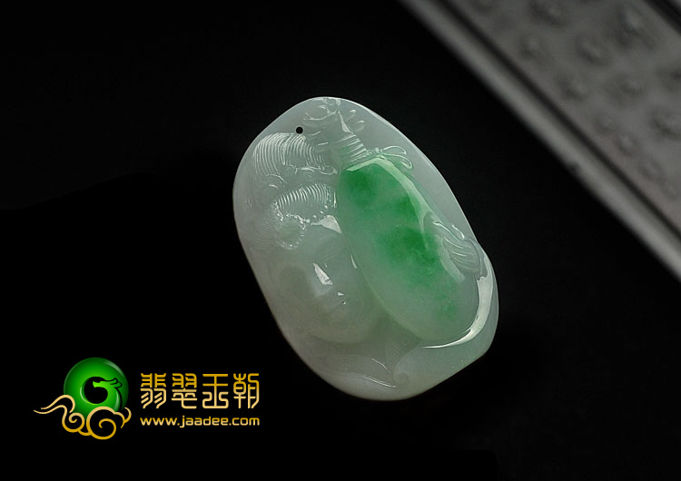 糯冰种白底青缅甸翡翠A货知音挂件