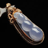 冰种紫罗兰缅甸翡翠A货镶玫瑰金四季豆胸坠（真钻）