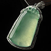 冰玻种绿晴水缅甸翡翠A货镶白金平安牌胸坠（真钻）