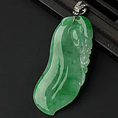 糯冰种翠色缅甸翡翠A货福瓜挂件