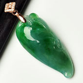 冰种翠色缅甸翡翠A货福瓜挂件