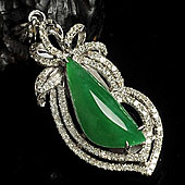 冰种阳绿缅甸翡翠A货镶白金胸坠（真钻）