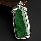 糯冰种阳绿缅甸翡翠A货镶白金胸坠（真钻）