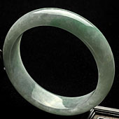 糯冰种飘翠缅甸翡翠A货手镯（59.2mm）