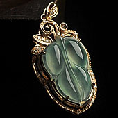 冰种晴水缅甸翡翠A货镶玫瑰金金枝玉叶胸坠（真钻）