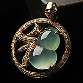 冰种略飘花缅甸翡翠A货镶玫瑰金福字胸坠（真钻）