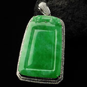 冰种阳绿缅甸翡翠A货镶白金胸坠（真钻）