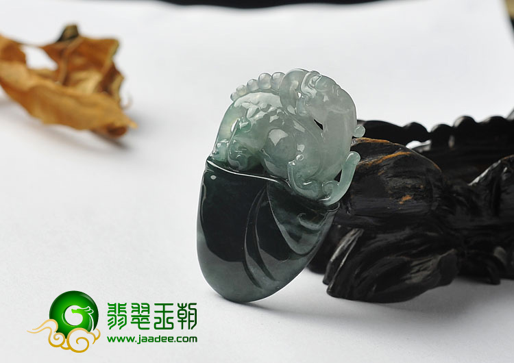 冰种蓝水缅甸翡翠A货貔貅挂件