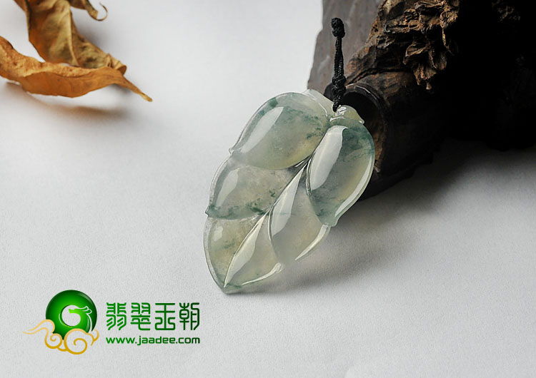 冰种飘花缅甸翡翠A货叶子挂件